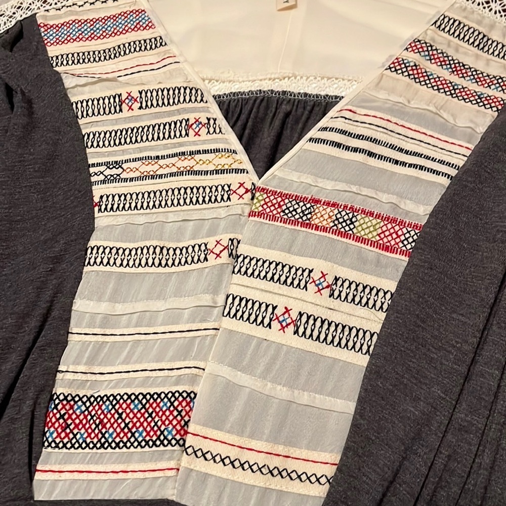 Super cute Tiny rayon dress size large in perfect condition - Picture 4 of 9